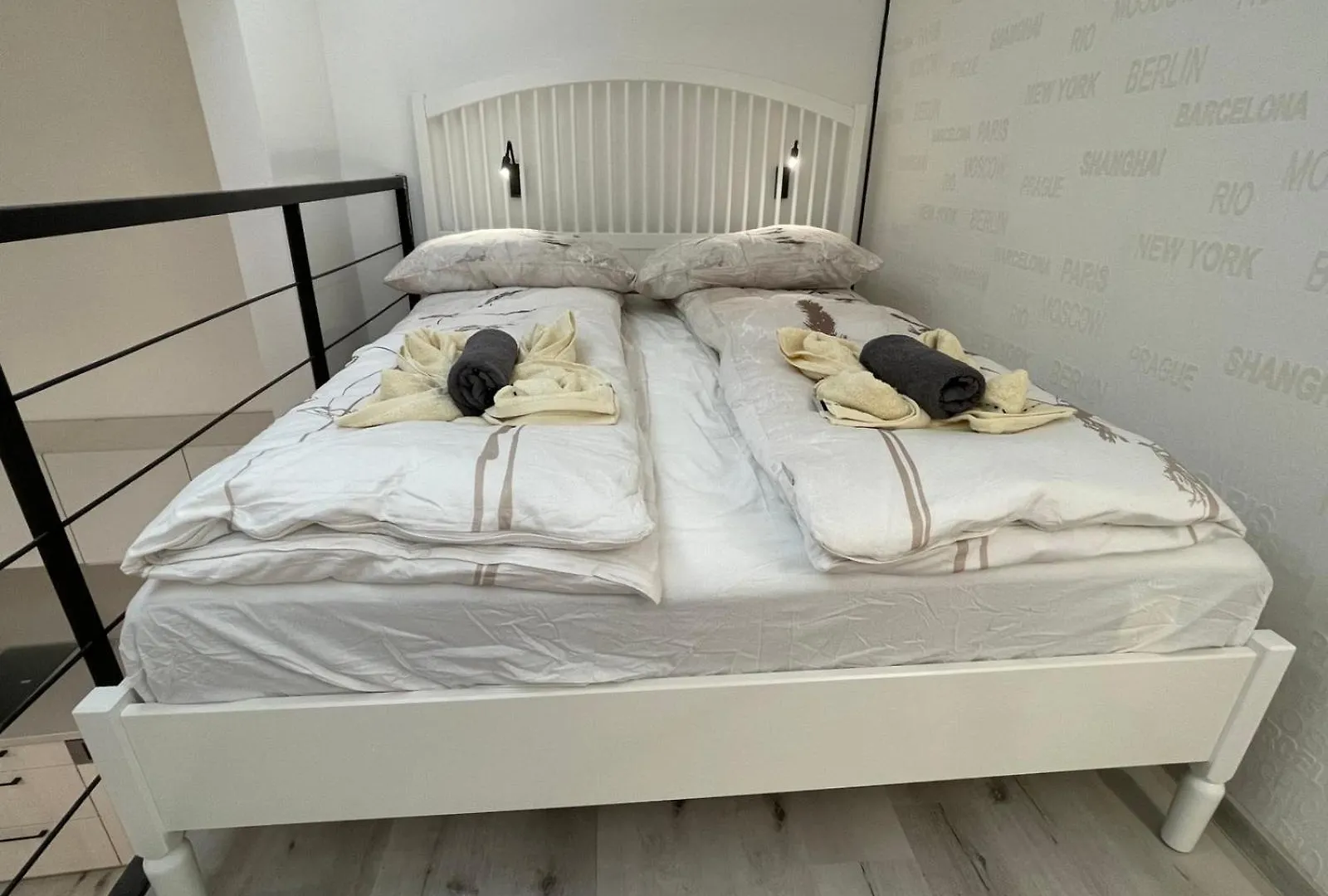 Szekely Apartment Near Deak Ferenc Square With Free Parking In Garage Budapest