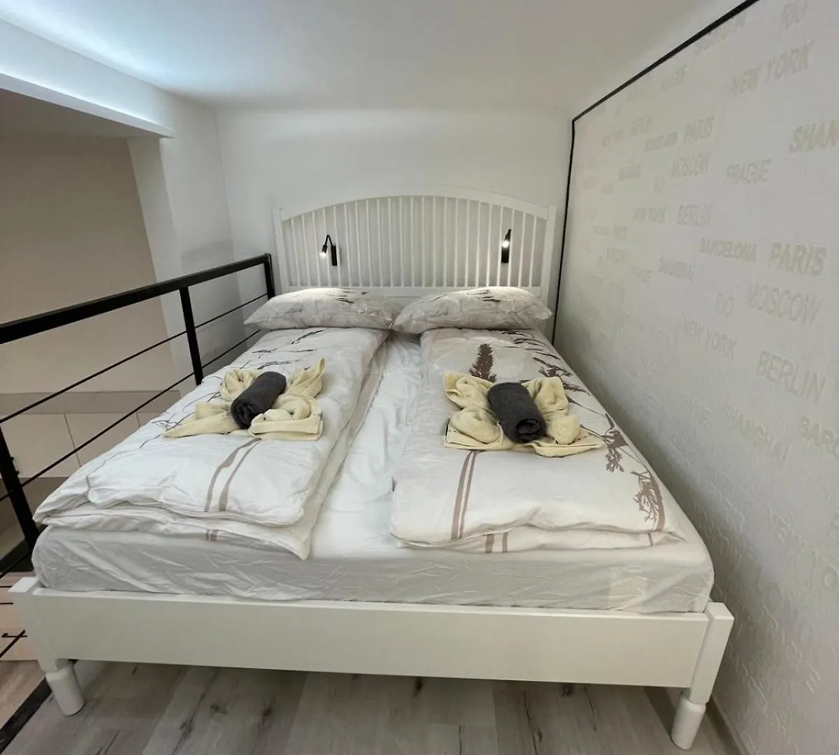 Szekely Apartment Near Deak Ferenc Square With Free Parking In Garage Budapest